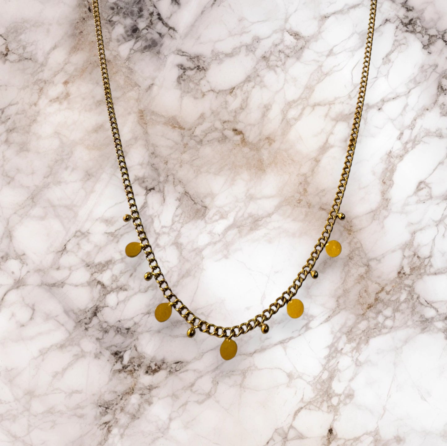 Collar Golden Orbs