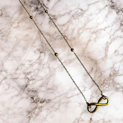 Collar Infinito Dorado