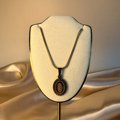 Collar Golden Guadalupe